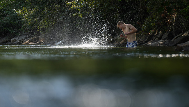 B.C. temperatures hit mid-30s, but warm spell won't last